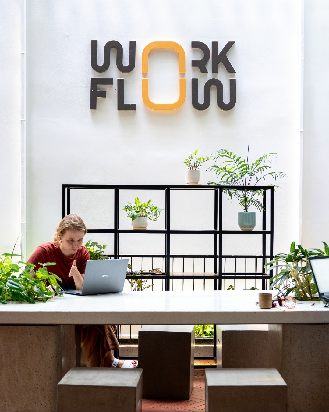 WorkFlow Space Post DYPP1PKjE2G